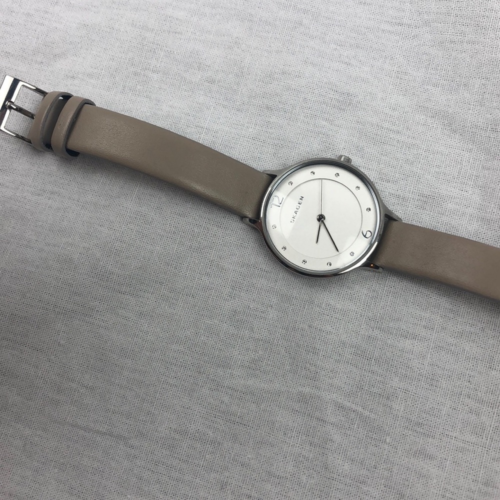 Watch - Picture 4 of 5